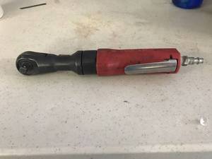 lot 446 image: Husky 38�� Ratchet Wrench
