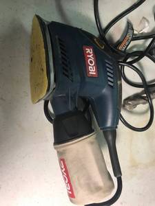 lot 468 image: Ryobi contour sander