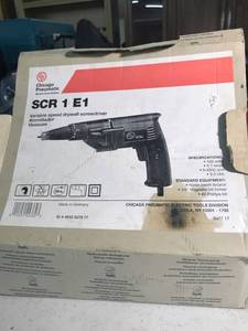 lot 470 image: Chicago Pneumatic drywall screwdriver