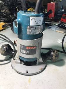 lot 479 image: Bosch Router