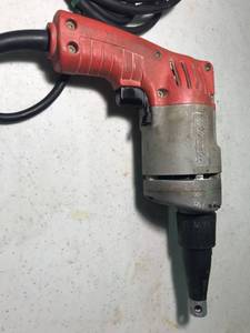 lot 484 image: Milwaukee Screw Shooter