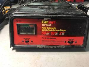 lot 490 image: EverStart Battery charger