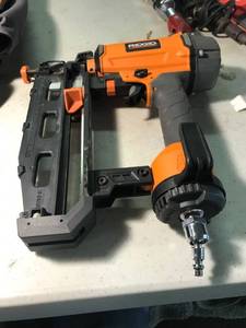 lot 496 image: Ridgid Straight Finish Nailer