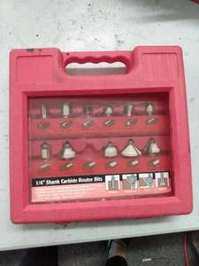 lot 2830 image: 14 Shank Carbide Router Bits w Case