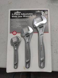 lot 2839 image: NEW crescent wrenches set of 3