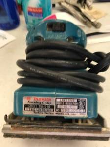 lot 2817 image: Makita Finishing Sander