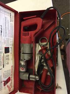 lot 2769 image: Milwaukee right angle drive drill