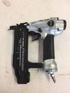 lot 2778 image: hitachi brad nailer