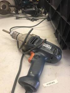 lot 2757 image: BlackDecker Drill