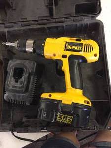 lot 2789 image: dewalt cordless clutchhammerdrill