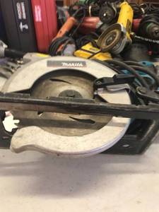 lot 2889 image: Makita Circular saw