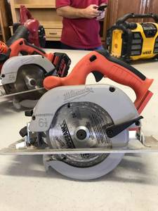 lot 1677 image: Milwaukee Circular saw