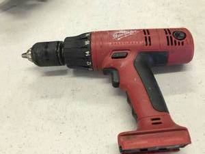 lot 1678 image: Milwaukee Hammer drill
