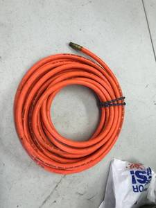 lot 1685 image: 25�� Air Hose