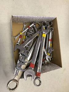 lot 1715 image: Misc. Wrenches