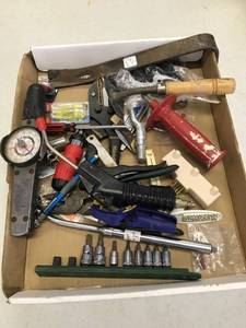 lot 1718 image: Misc. Tools