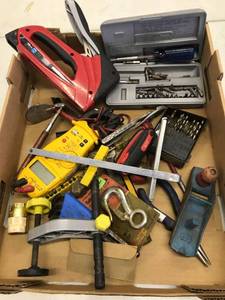 lot 1721 image: Misc. tools