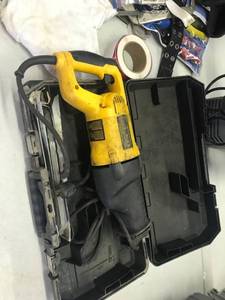 lot 1646 image: DeWalt Reciprocating saw