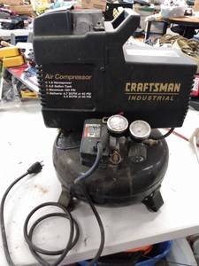 lot 2861 image: Craftsman air compressor
