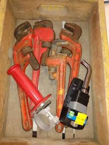 lot 2872 image: Pipe wrenches etc