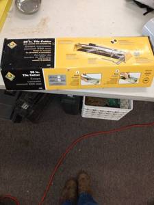 lot 2880 image: 20 tile cutter