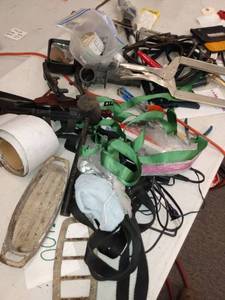 lot 2885 image: misc straps , etc jumper cables