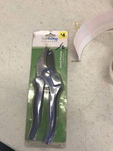 lot 1736 image: True living Anvil Pruner