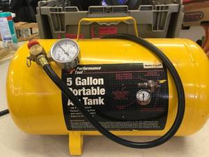 lot 1742 image: 5 Gal Air Tank