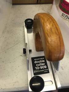 lot 1750 image: Adjustable Double Cutter