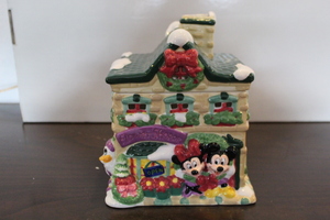 lot 9650 image: Disney Flower Shoppe Cookie Jar