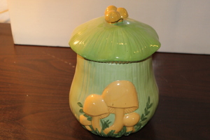lot 9655 image: Mod Mushroom Cookie Jar