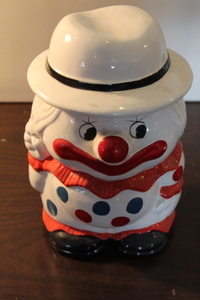lot 9656 image: Clown Cookie Jar