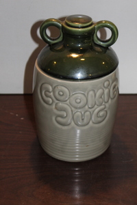 lot 9665 image: McCoy Cookie Jug