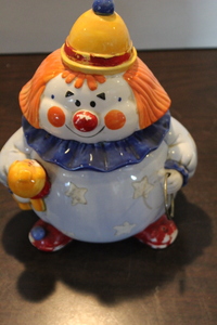 lot 9679 image: Clown Cookie Jar