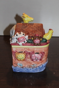 lot 9681 image: Noahs Ark Canister