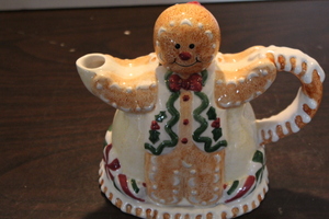 lot 9682 image: Gingerbread Man Teapot