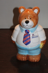 lot 9687 image: Reliable Bear Cookie Jar