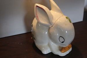 lot 9708 image: Lucky Bunny Cookie Jar