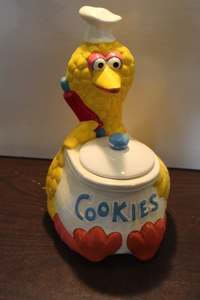 lot 9709 image: Big Bird Cookie Jar