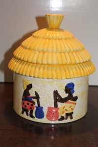lot 9714 image: Hut Cookie Jar