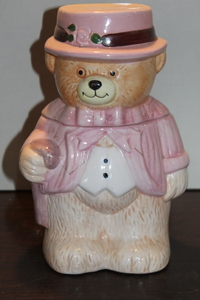 lot 9717 image: Bear Cookie Jar