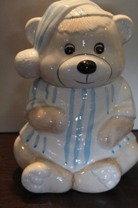 lot 9732 image: Sleepy Bear Cookie Jar