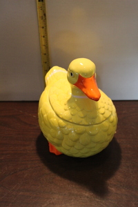 lot 9768 image: Yellow Duck