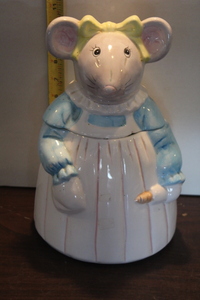 lot 9773 image: Mouse with a Rolling Pin