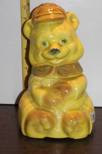lot 9797 image: Vintage Bear with Hat Cookie jar