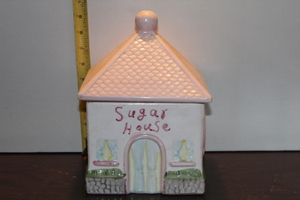 lot 9800 image: Sugar House Cookie Jar