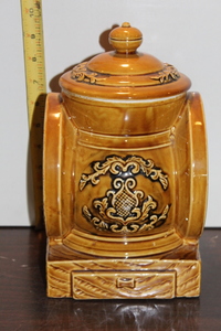 lot 9812 image: Vintage Coffee Mill Cookie Jar