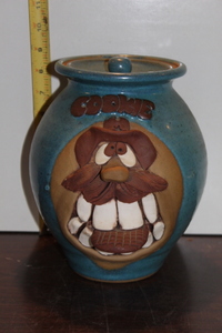 lot 9817 image: Ugly Cookie Jar