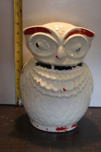 lot 9823 image: Antique Wise Old Owl Cookie Jar