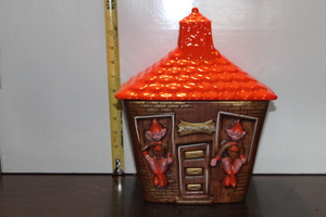 lot 9827 image: Pixie School House Cookie Jar